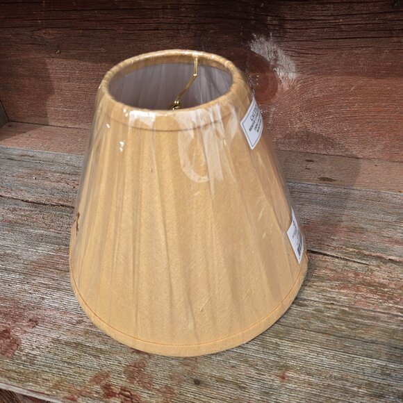 10 Inch Lamp Shade by Raghu Home Collection Country Design Homespun Berry (NWT) - Picture 3 of 4